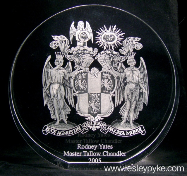 Crests, Arms and Badges – Lesley Pyke – Glass Engraver